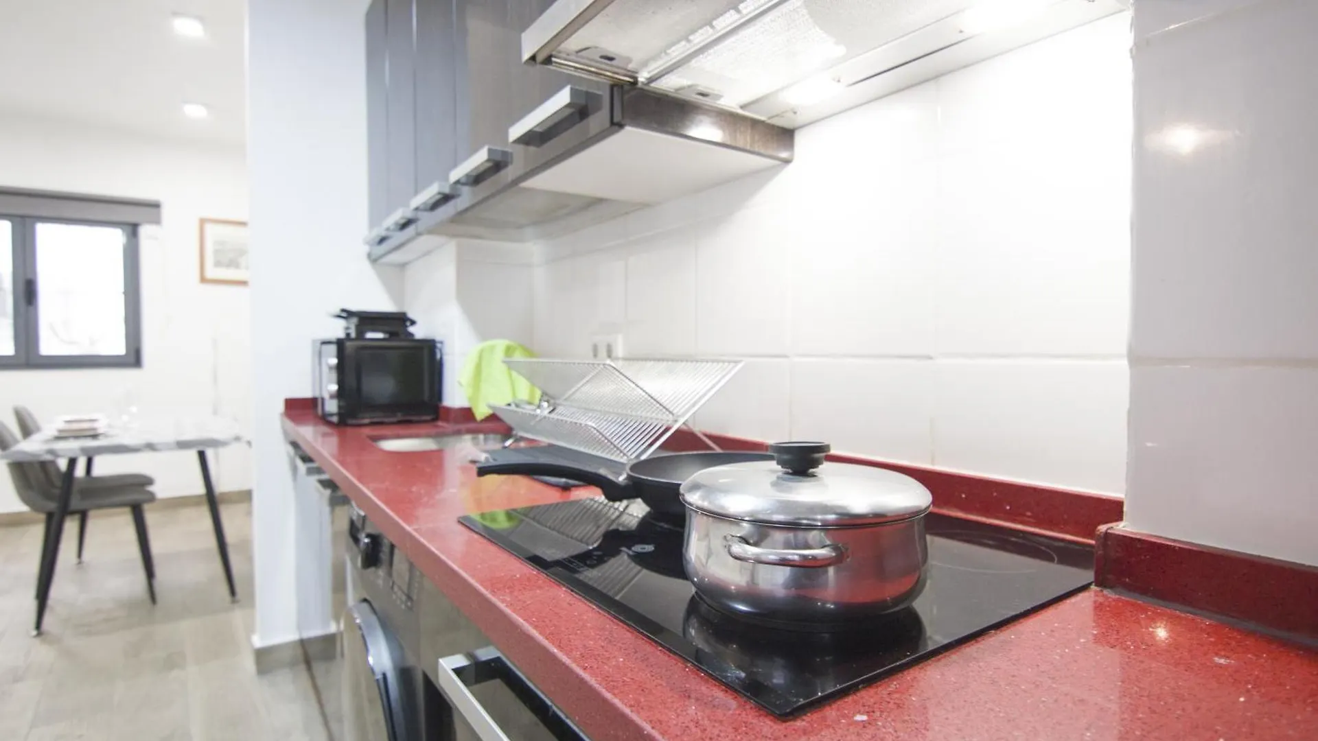 Rentalsevilla Conde Del Aguila Apartamento Sevilla