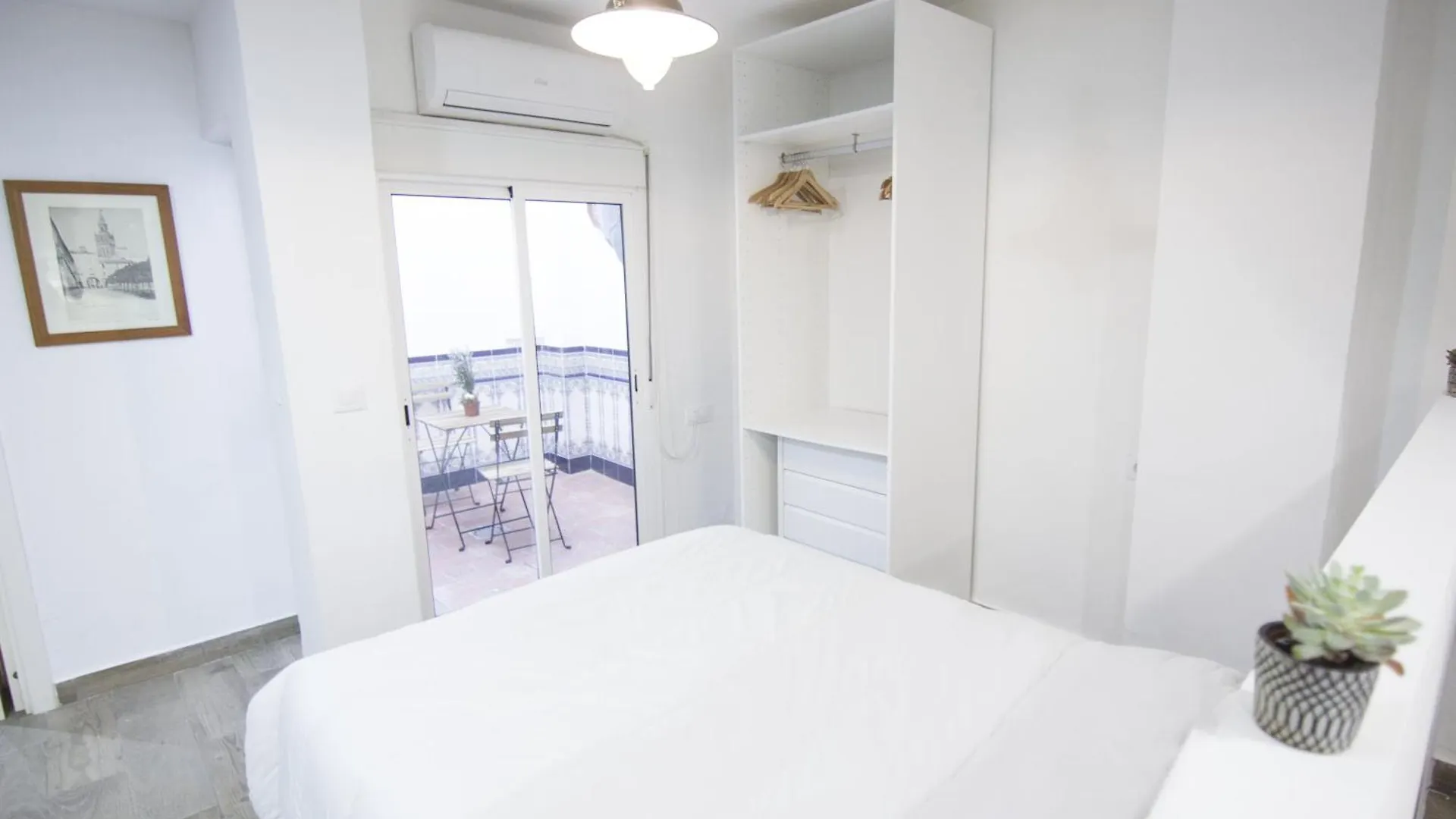 Rentalsevilla Conde Del Aguila Apartamento Sevilla